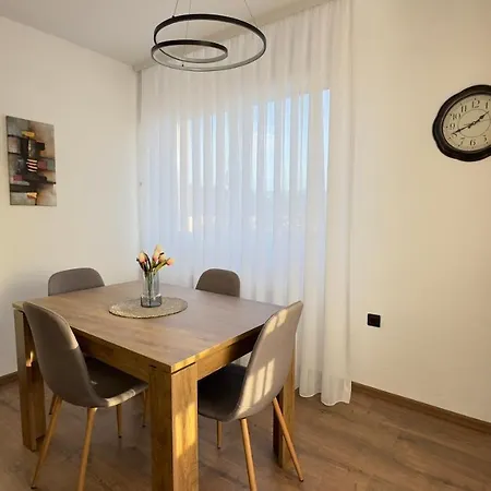 شقة Kula - نوفي بازار